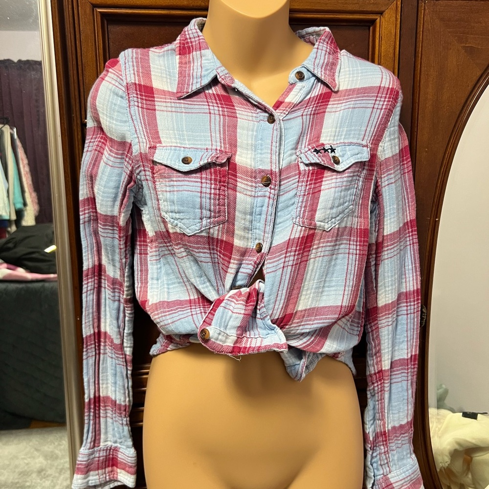 Button Up flannel - Picture 2 of 4